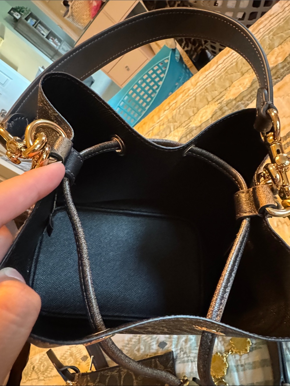 Coach Rowan bucket bag signature loved print READ AS IS - Picture 5 of 8
